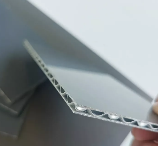 What Are The Advantages of Aluminum Panel Ceilings?